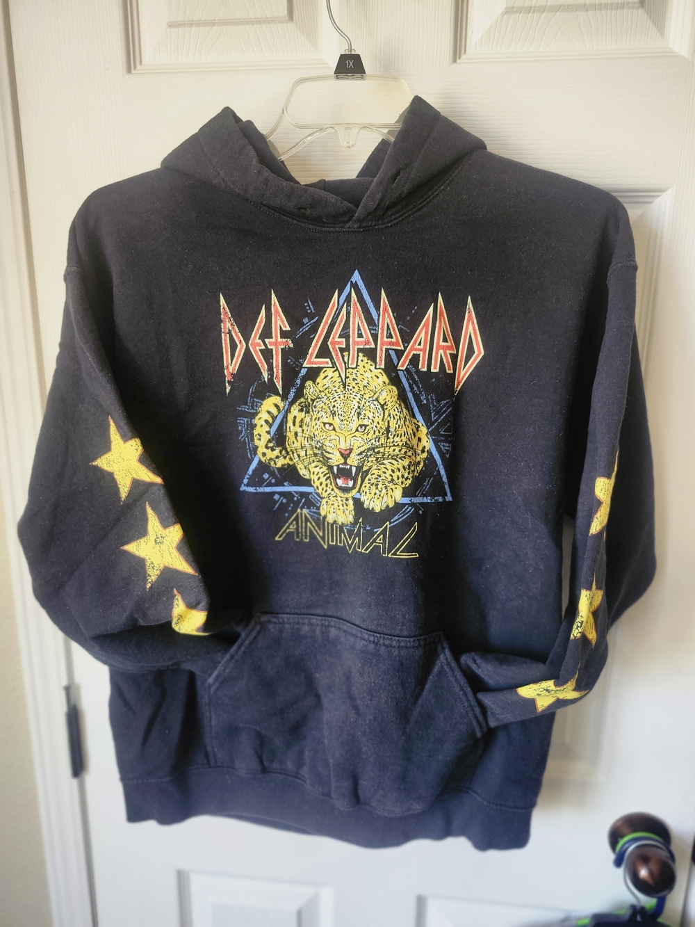 Vintage Black 'Animal' Def Leppard Graphic Hoodie